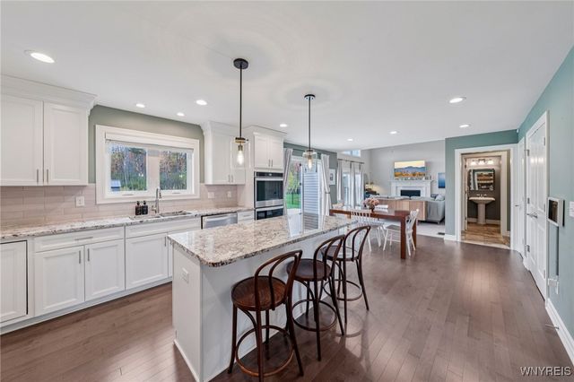 48 Worthington Lane, Lancaster, NY 14086