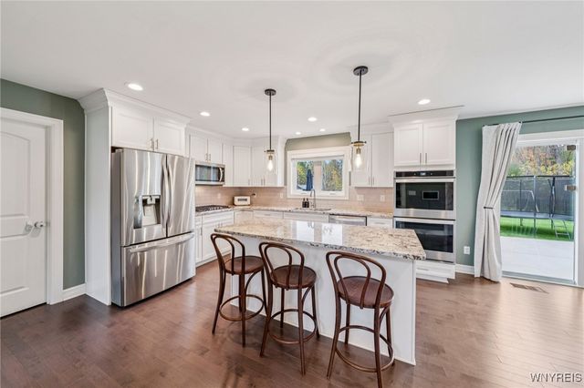 48 Worthington Lane, Lancaster, NY 14086