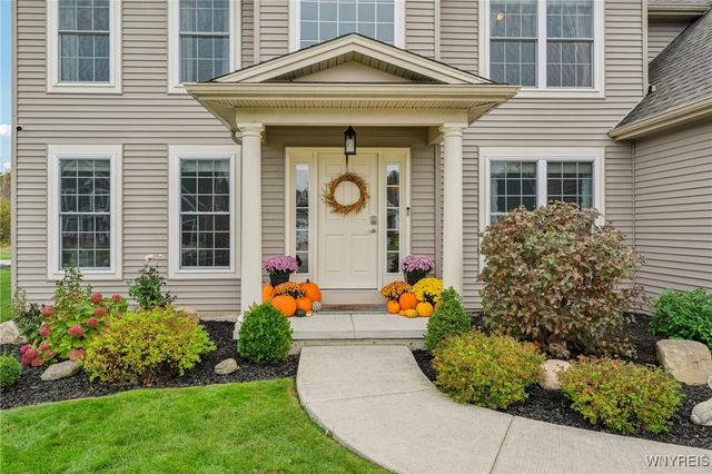 48 Worthington Lane, Lancaster, NY 14086