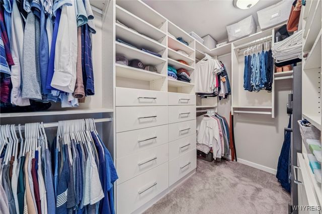 48 Worthington Lane, Lancaster, NY 14086