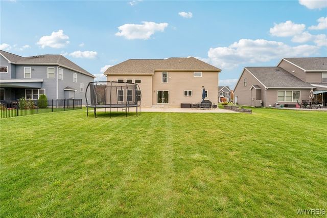 48 Worthington Lane, Lancaster, NY 14086