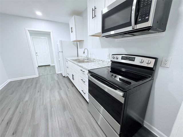 1326 W Sears Street, Denison, TX 75020