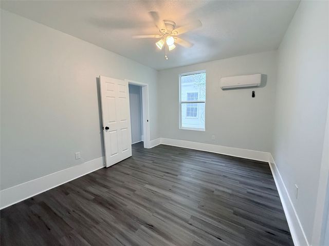 1326 W Sears Street, Denison, TX 75020