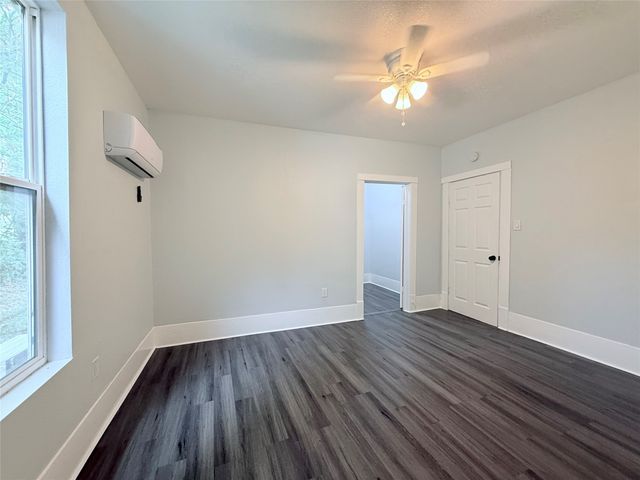 1326 W Sears Street, Denison, TX 75020