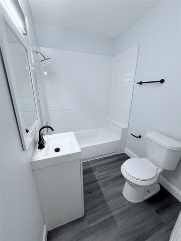 1326 W Sears Street, Denison, TX 75020