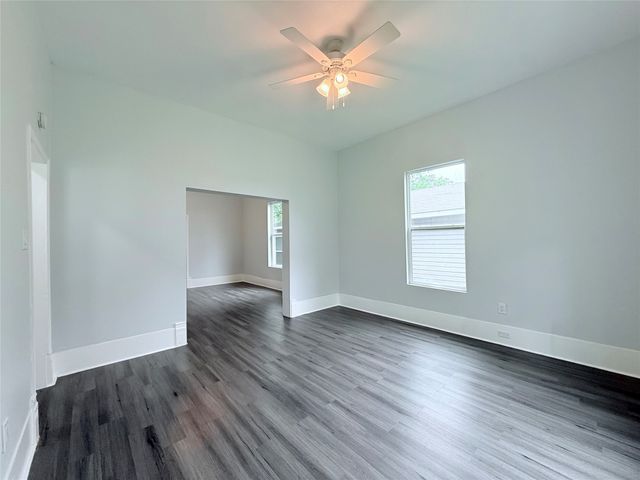 1326 W Sears Street, Denison, TX 75020