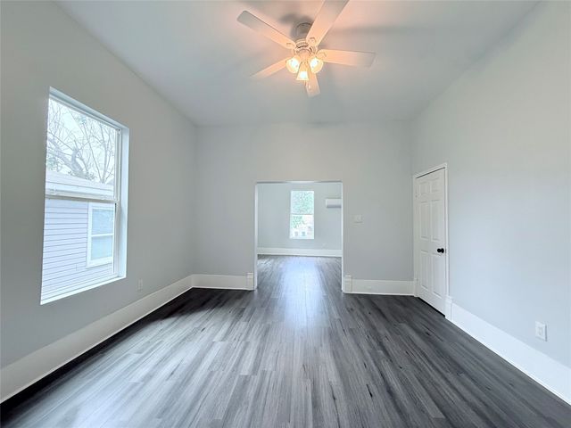 1326 W Sears Street, Denison, TX 75020