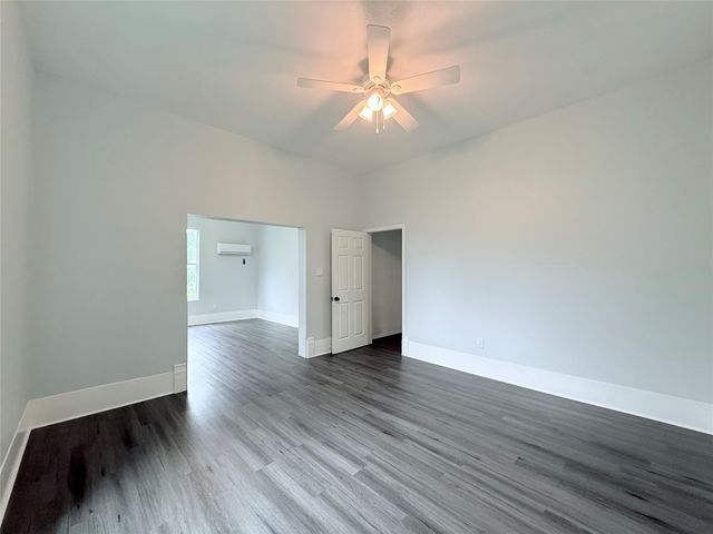 1326 W Sears Street, Denison, TX 75020