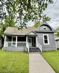 1326 W Sears Street, Denison, TX 75020