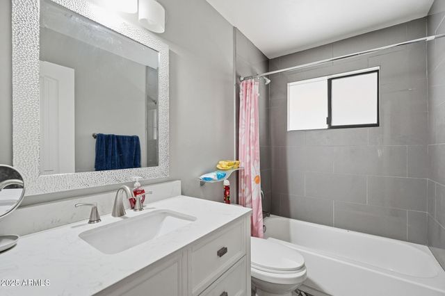 3445 E GRANADA Road, Phoenix, AZ 85008