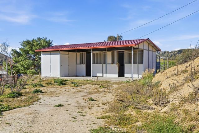 16070 Baker Canyon, Canyon Country, CA 91390