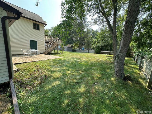 603 Heights Road, Orion Charter Township, MI 48362