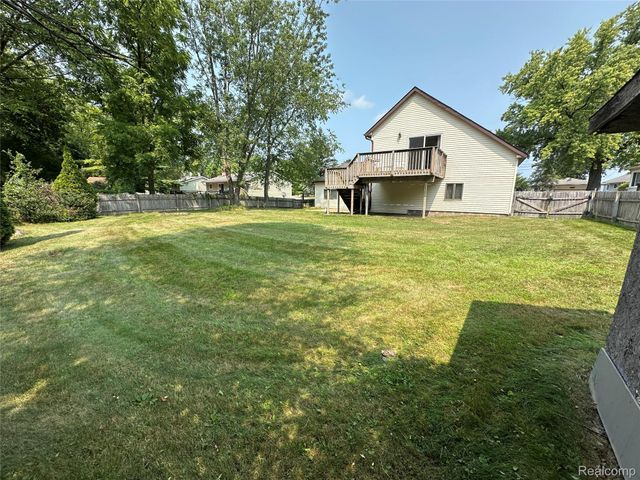 603 Heights Road, Orion Charter Township, MI 48362