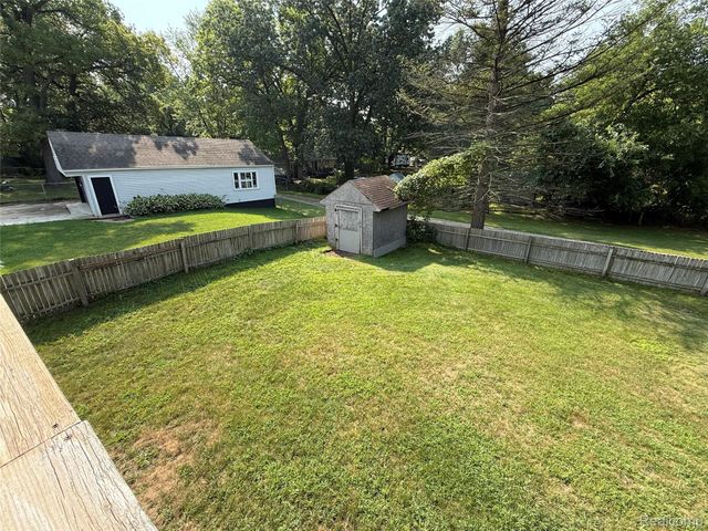 603 Heights Road, Orion Charter Township, MI 48362
