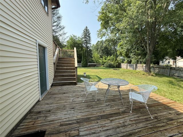603 Heights Road, Orion Charter Township, MI 48362