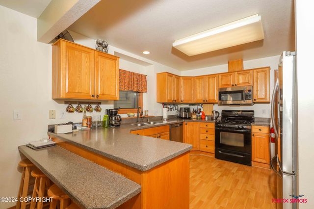 550 S Warmwood Way, Palmer, AK 99645