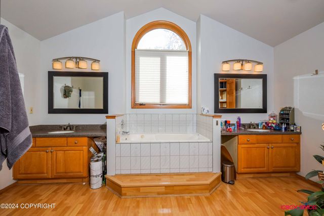 550 S Warmwood Way, Palmer, AK 99645
