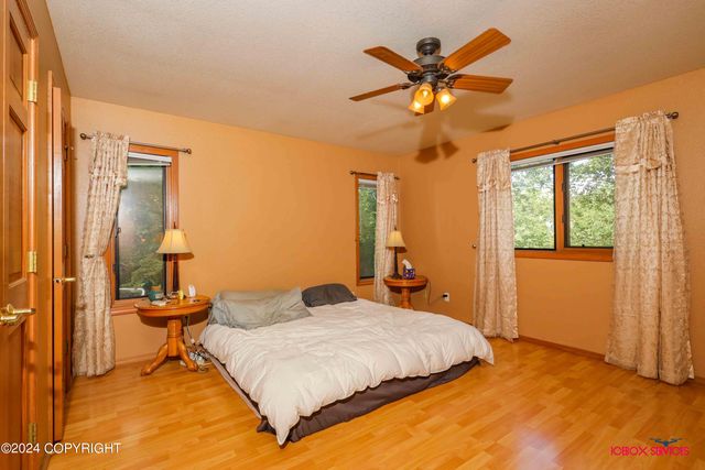 550 S Warmwood Way, Palmer, AK 99645