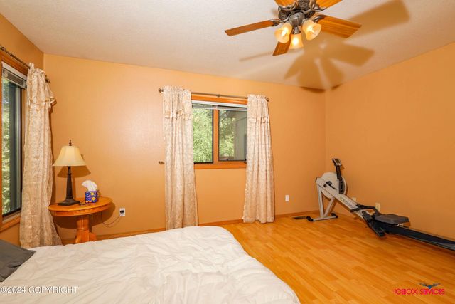 550 S Warmwood Way, Palmer, AK 99645