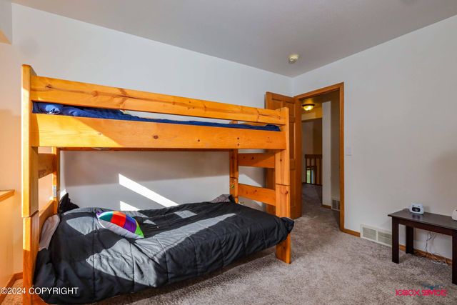 550 S Warmwood Way, Palmer, AK 99645