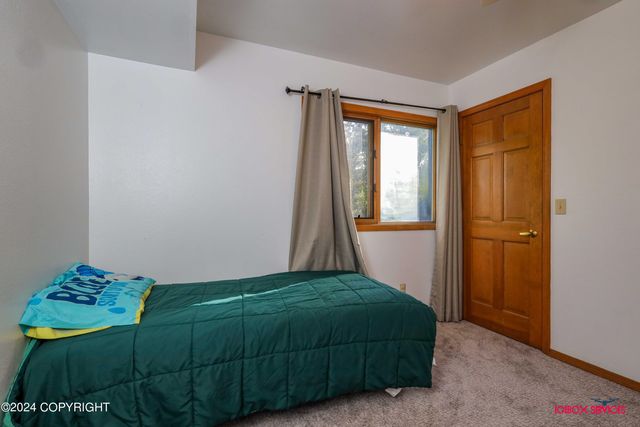 550 S Warmwood Way, Palmer, AK 99645
