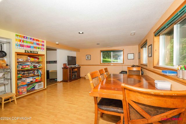 550 S Warmwood Way, Palmer, AK 99645