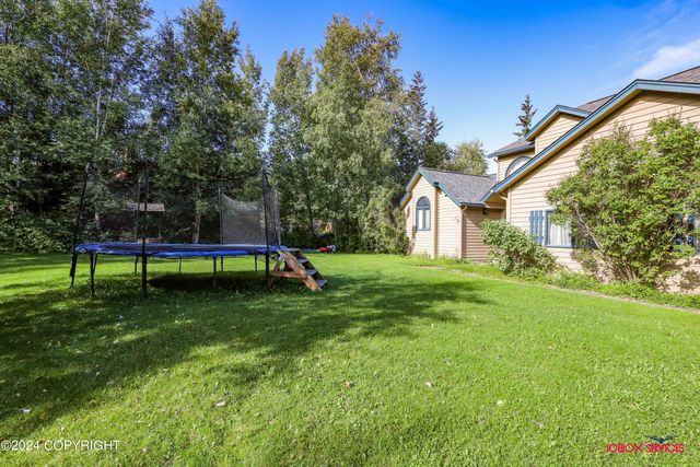550 S Warmwood Way, Palmer, AK 99645