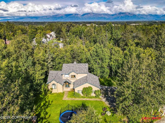550 S Warmwood Way, Palmer, AK 99645