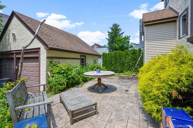 46 Kane Avenue, Larchmont, NY 10538