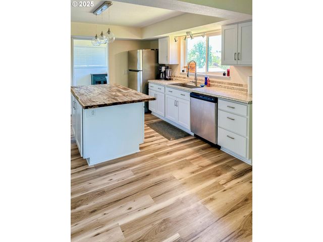 130 TERRACE Dr, Glide, OR 97443