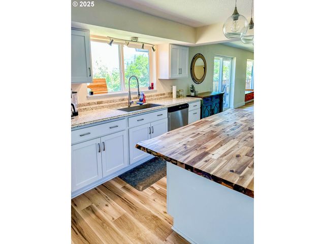 130 TERRACE Dr, Glide, OR 97443