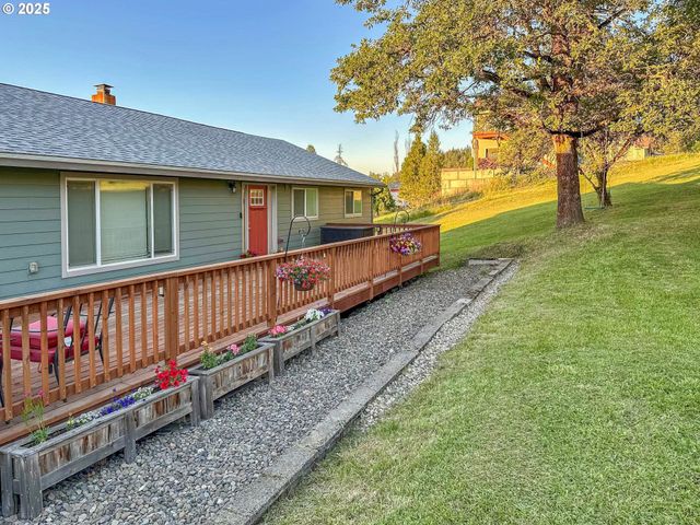 130 TERRACE Dr, Glide, OR 97443