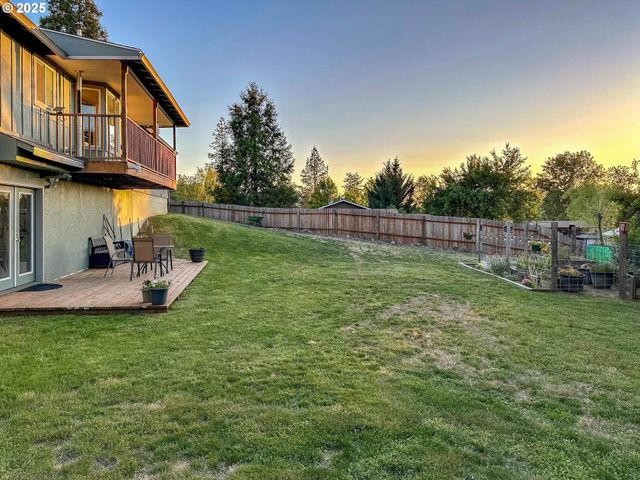 130 TERRACE Dr, Glide, OR 97443