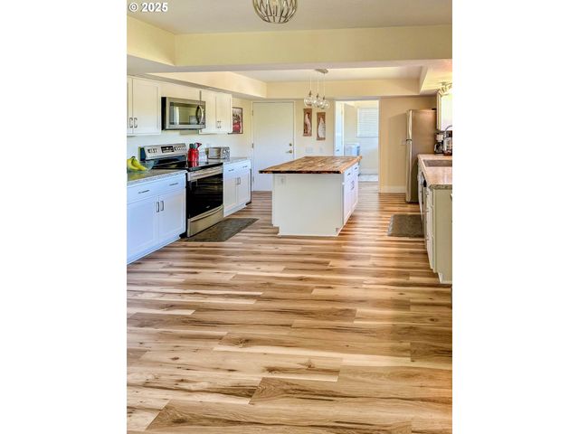 130 TERRACE Dr, Glide, OR 97443