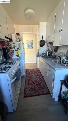 1536 Carleton St, Berkeley, CA 94703