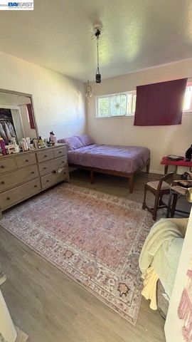 1536 Carleton St, Berkeley, CA 94703