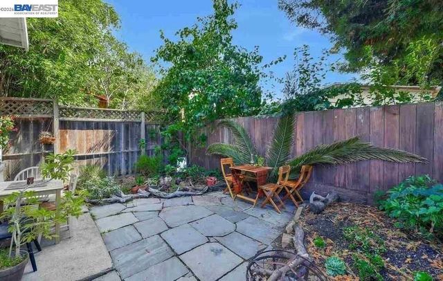 1536 Carleton St, Berkeley, CA 94703