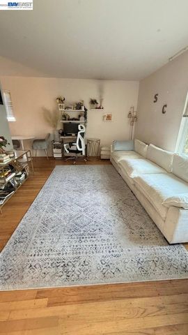 1536 Carleton St, Berkeley, CA 94703