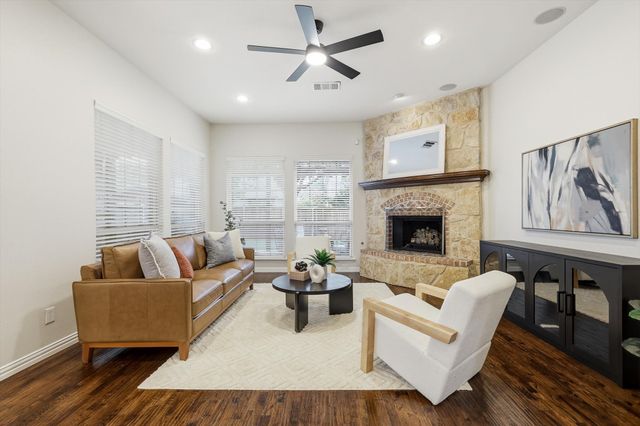 1336 Burnett Drive, Lantana, TX 76226