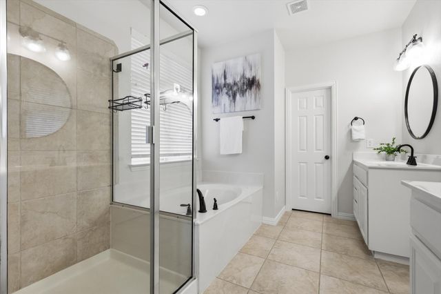 1336 Burnett Drive, Lantana, TX 76226