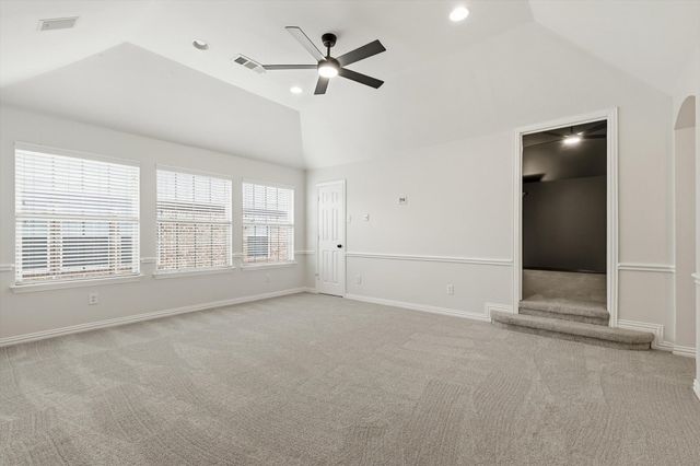 1336 Burnett Drive, Lantana, TX 76226