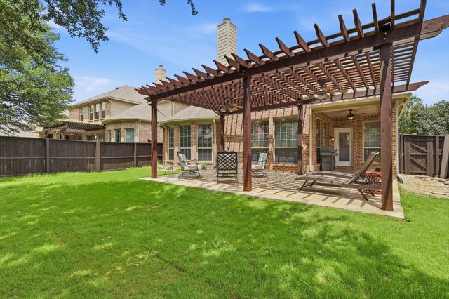 1336 Burnett Drive, Lantana, TX 76226
