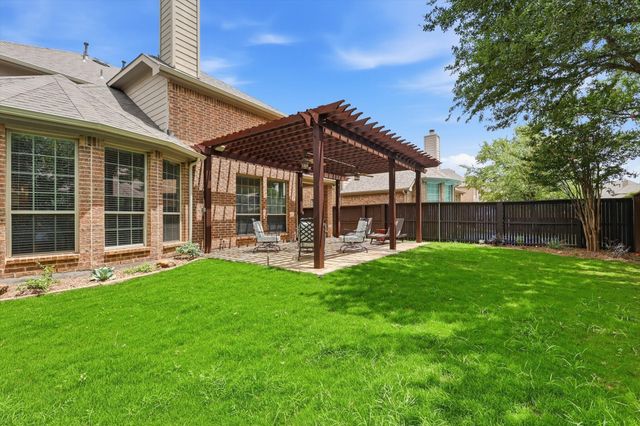 1336 Burnett Drive, Lantana, TX 76226