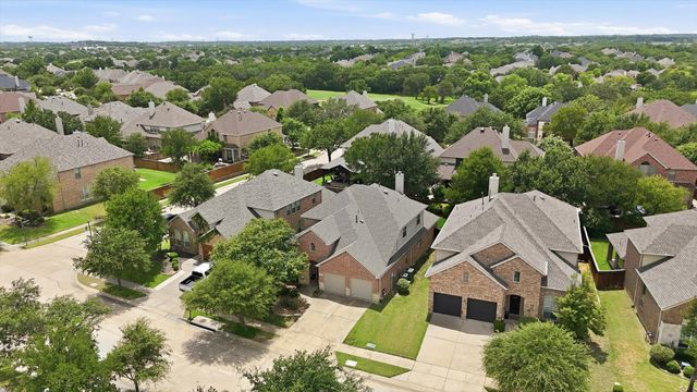 1336 Burnett Drive, Lantana, TX 76226