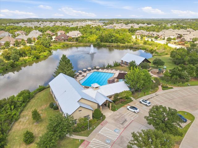 1336 Burnett Drive, Lantana, TX 76226