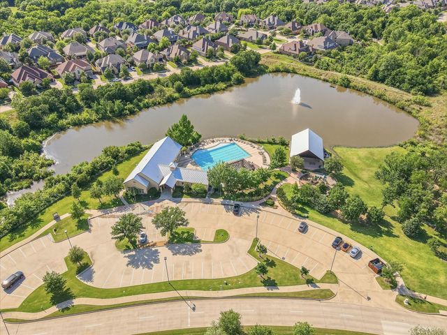 1336 Burnett Drive, Lantana, TX 76226