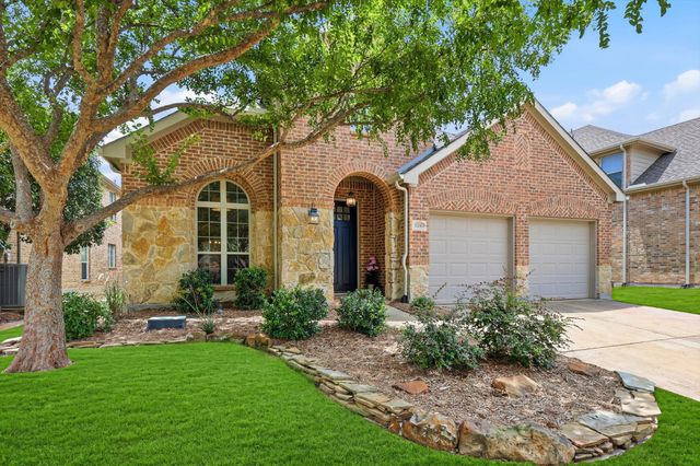 1336 Burnett Drive, Lantana, TX 76226