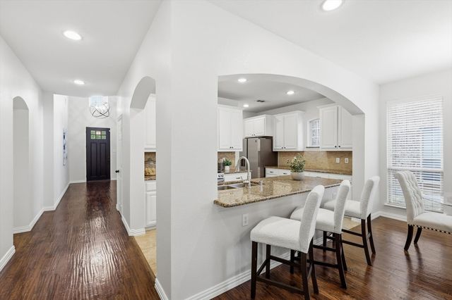 1336 Burnett Drive, Lantana, TX 76226