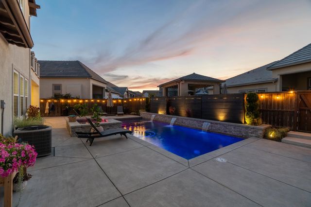 3021 Belmont Dr, Lodi, CA 95242