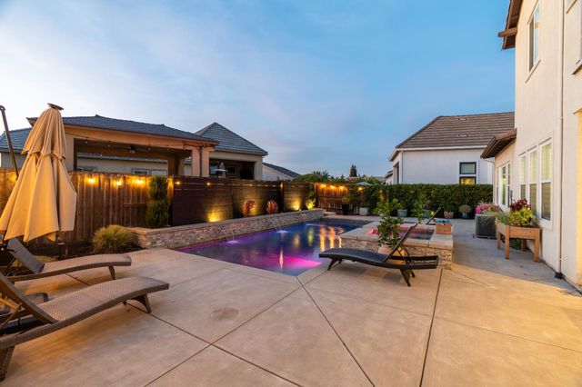 3021 Belmont Dr, Lodi, CA 95242